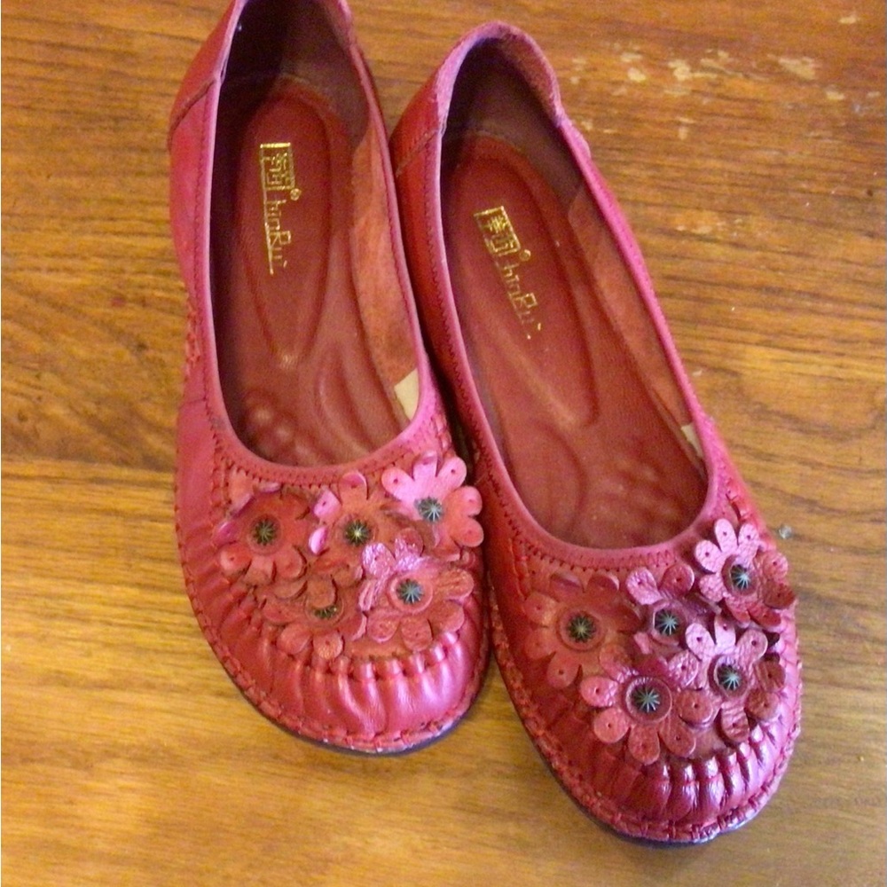 Bio Rui Leather Flower Shoe 9.5
